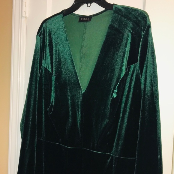 ASOS "Club L" Green Stretch Velvet Cocktail Dress - Picture 5 of 8